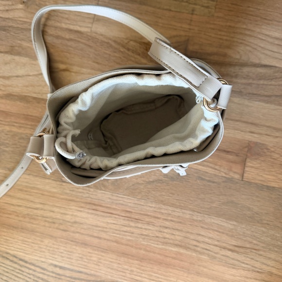 Cream Woven Bucket Bag - Picture 4 of 4